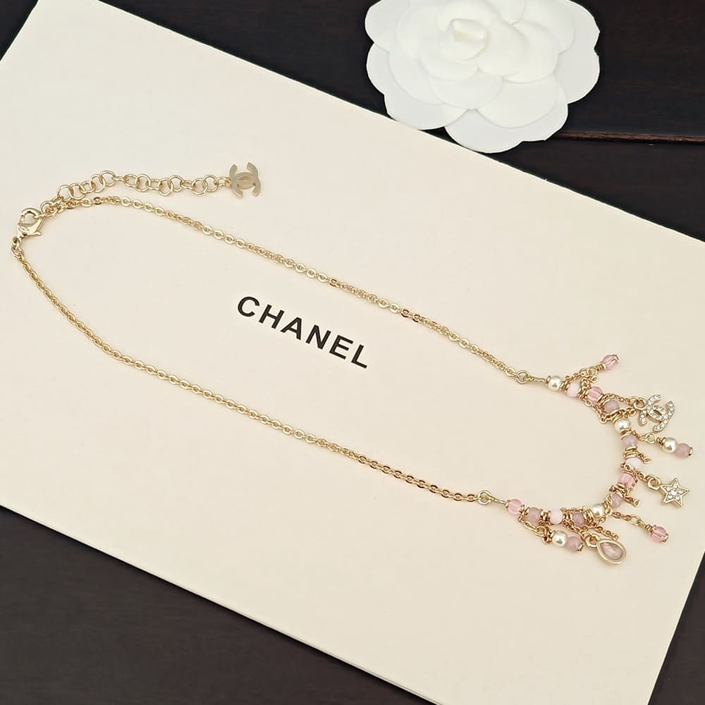 Ch**el necklace