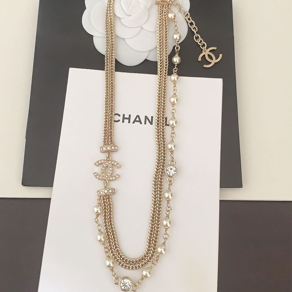 Ch**el necklace
