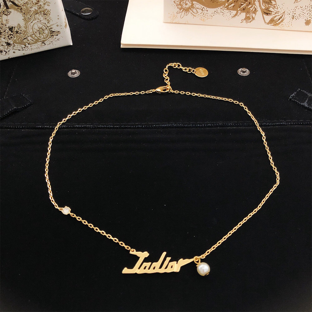 D10r necklace