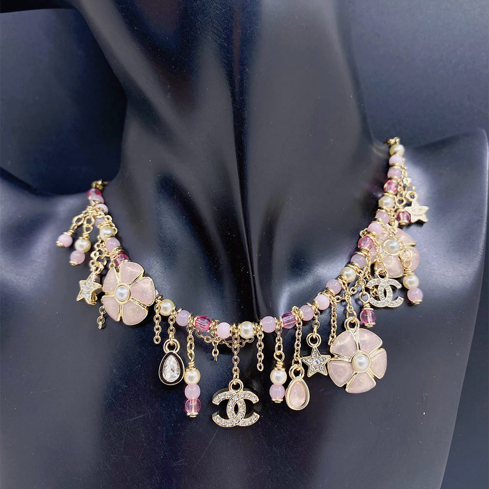 Ch**el necklace