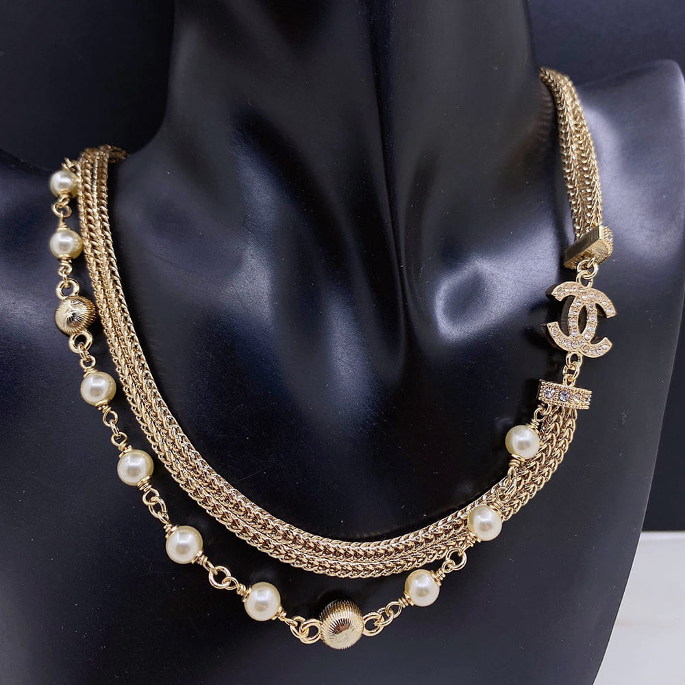 Ch**el necklace