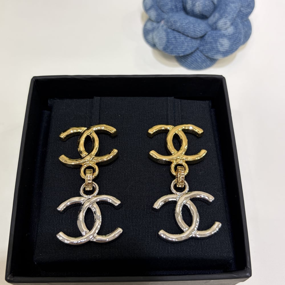 Ch**el Pendant Chain Earrings (HIGH-END GRADE)