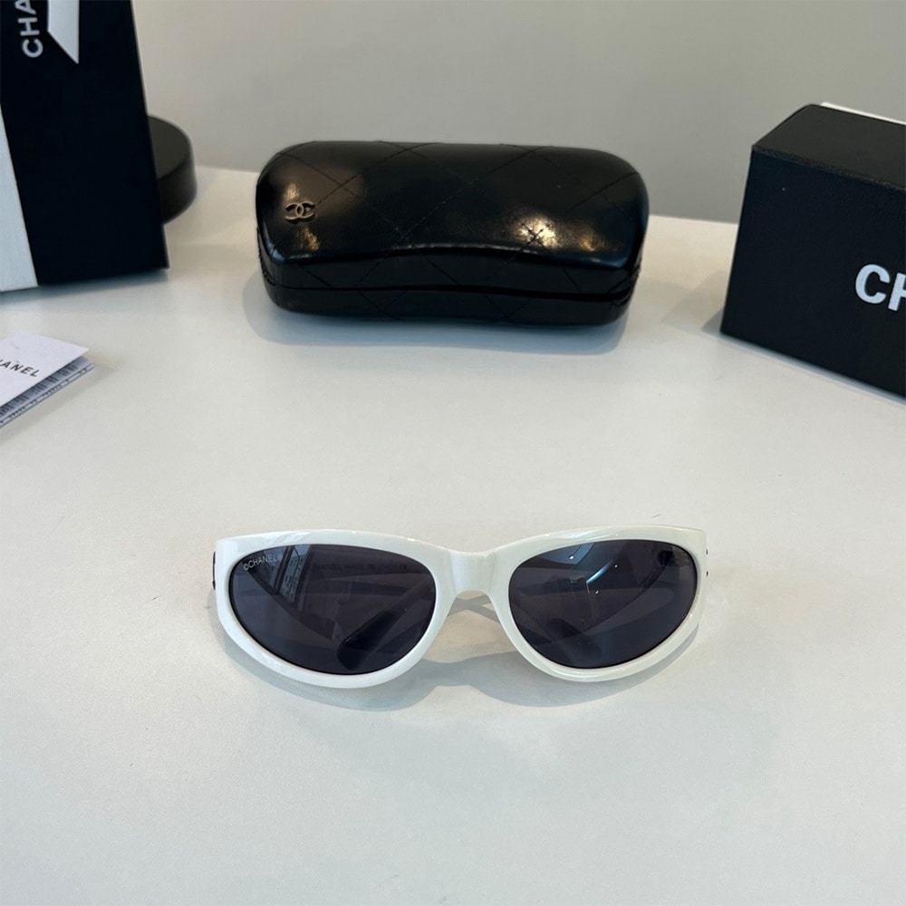 Ch**el Sunglasses