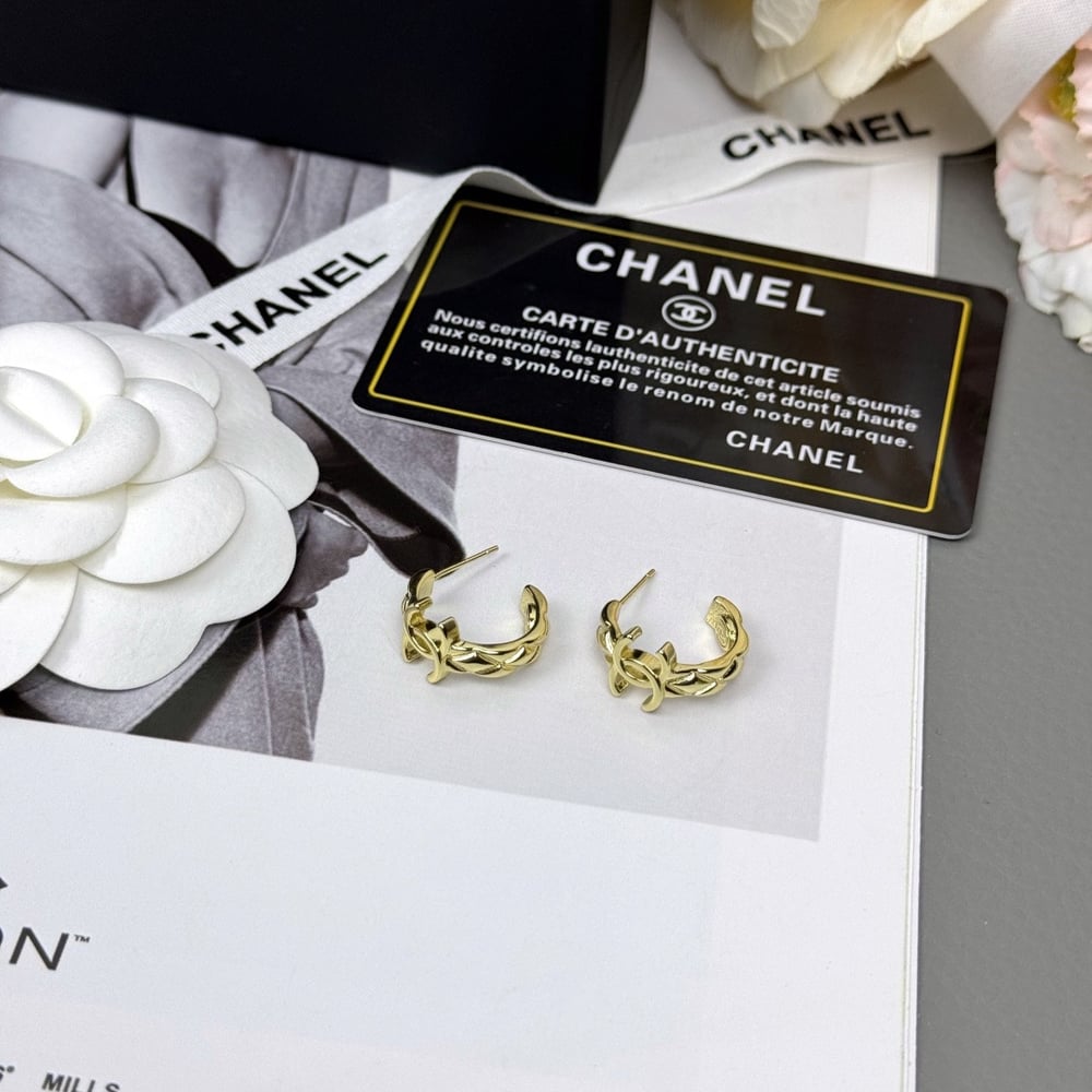 Ch**el Hoop Earrings