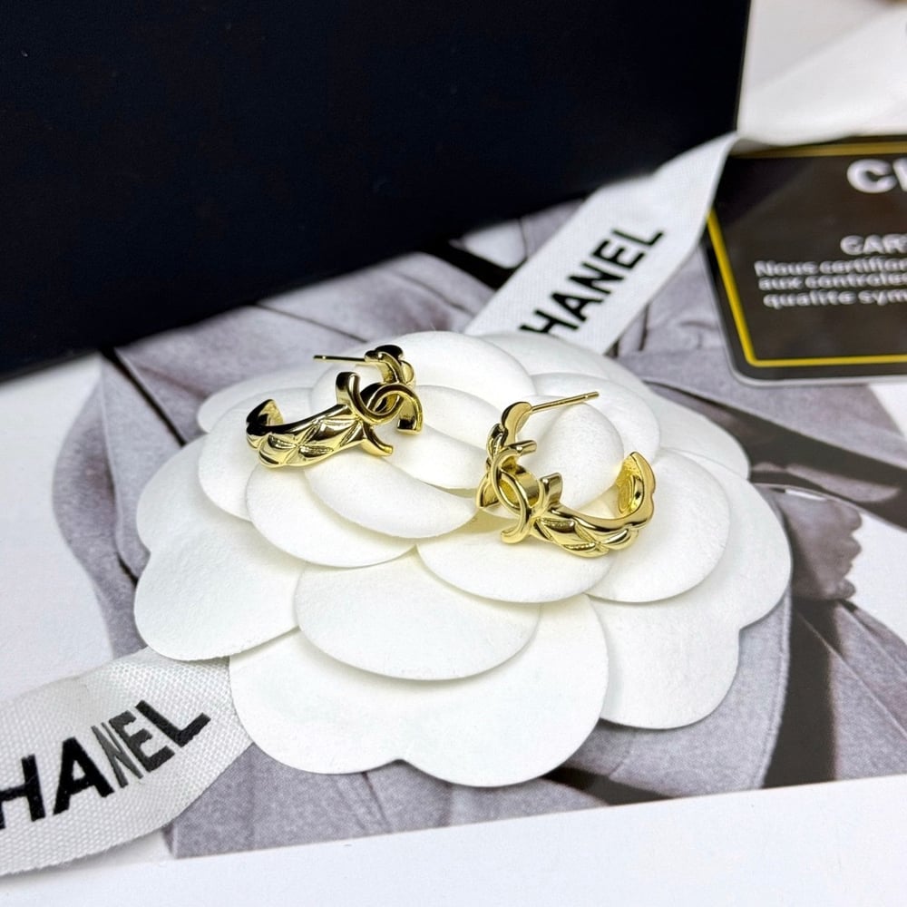 Ch**el Hoop Earrings