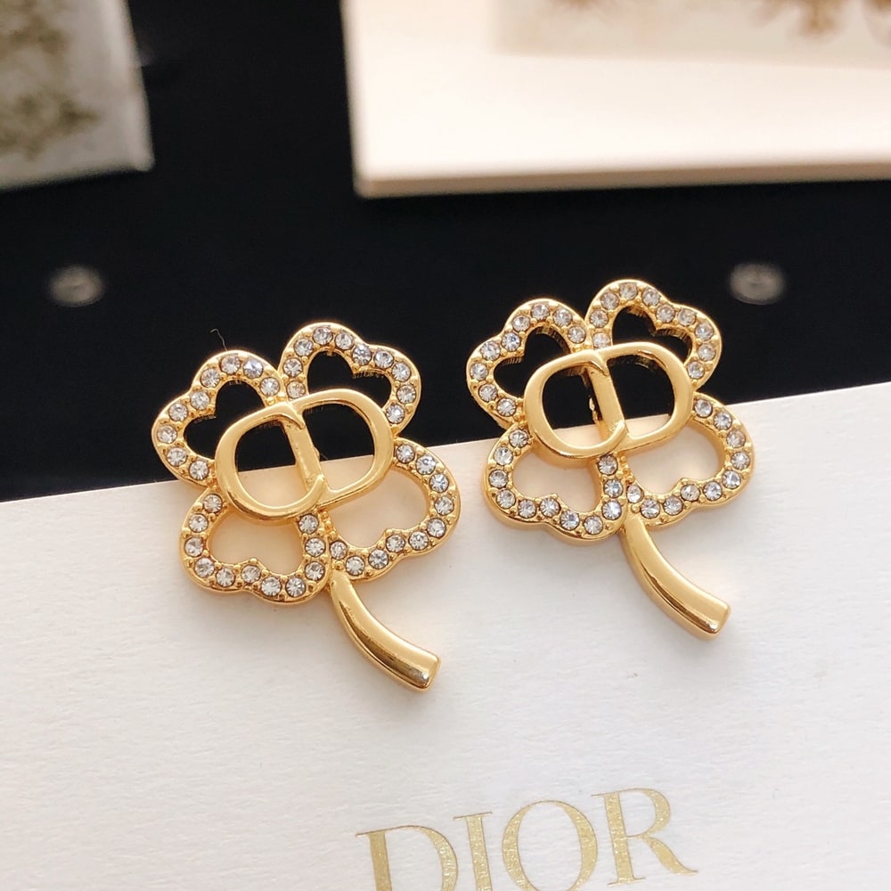D10r CD Shiny Clover Earrings