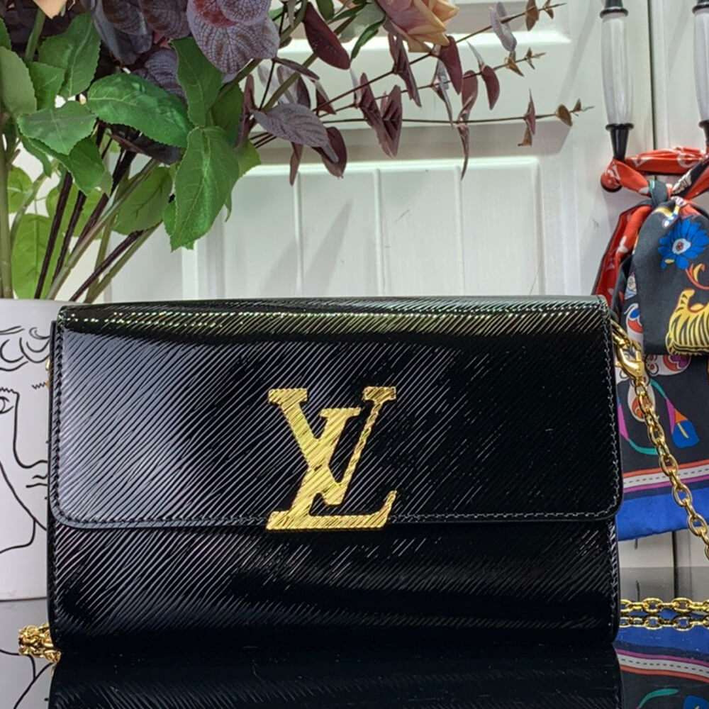 LV Pochette L0vise