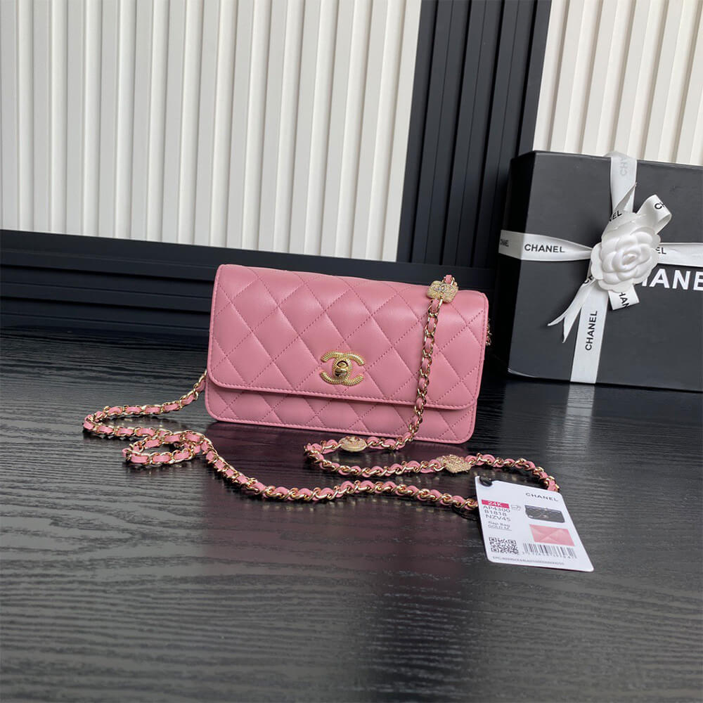 Ch**el Clutch With Chain(HIGH-END GRADE)