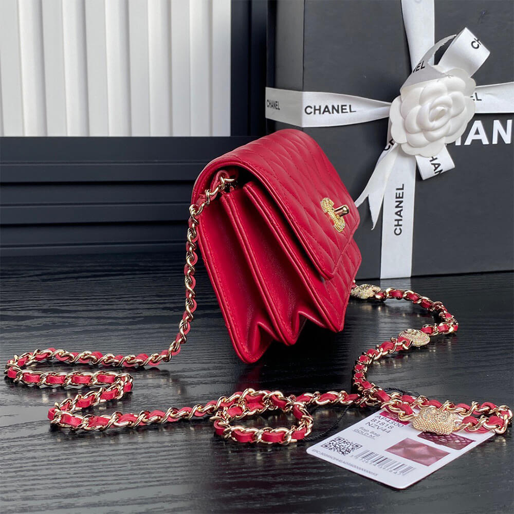 Ch**el Clutch With Chain(HIGH-END GRADE)