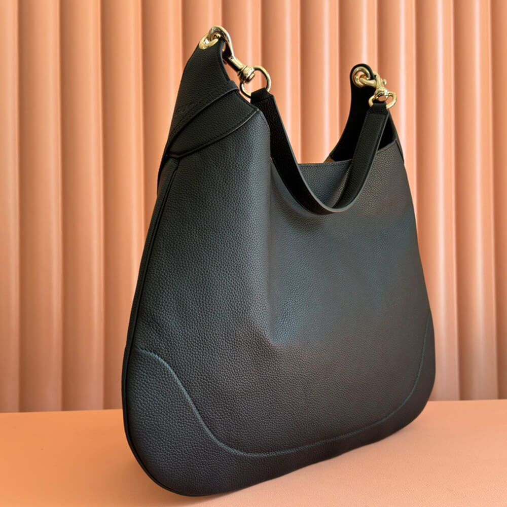 Gvc*1 B medium shoulder bag