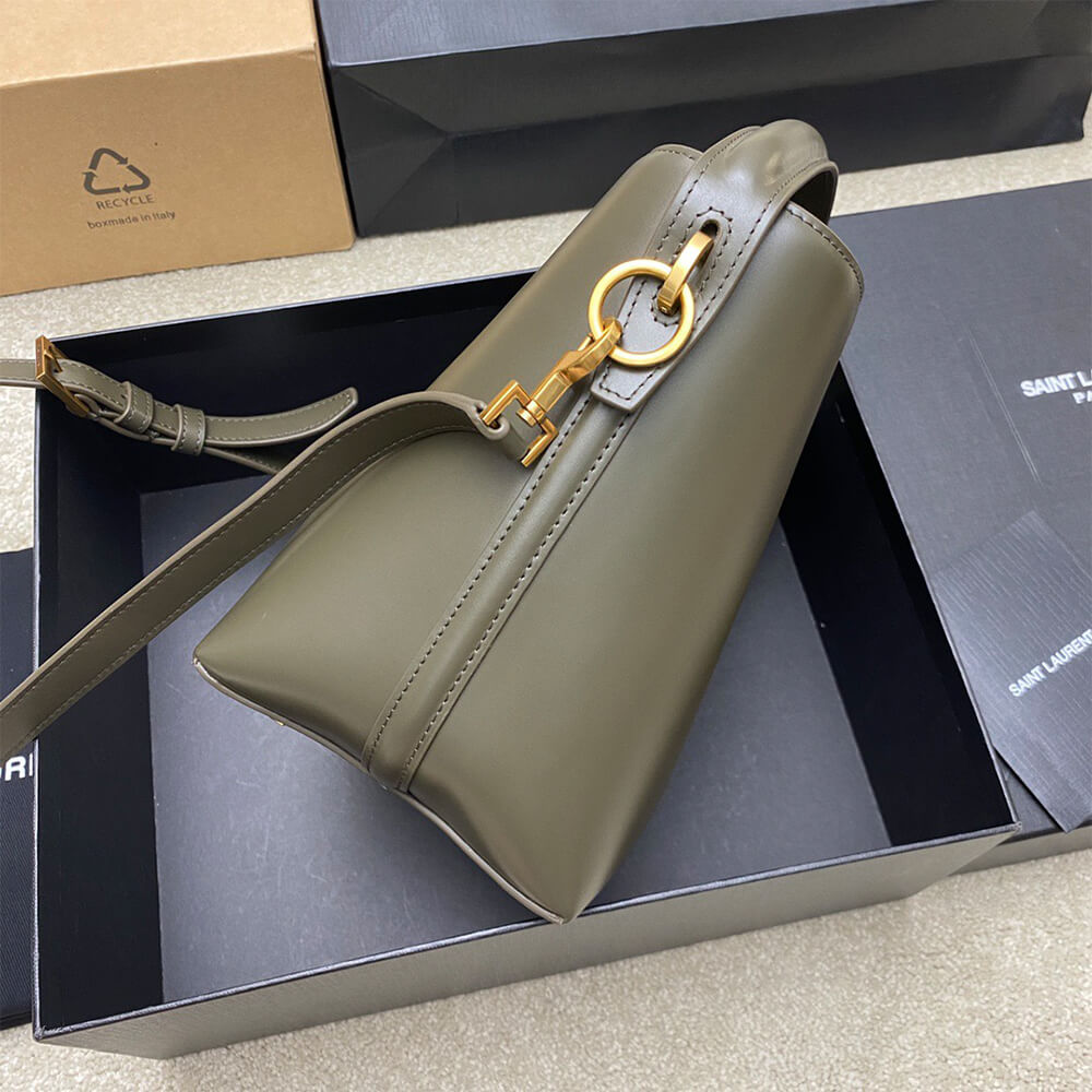 Y51 LE 37 small in shiny leather