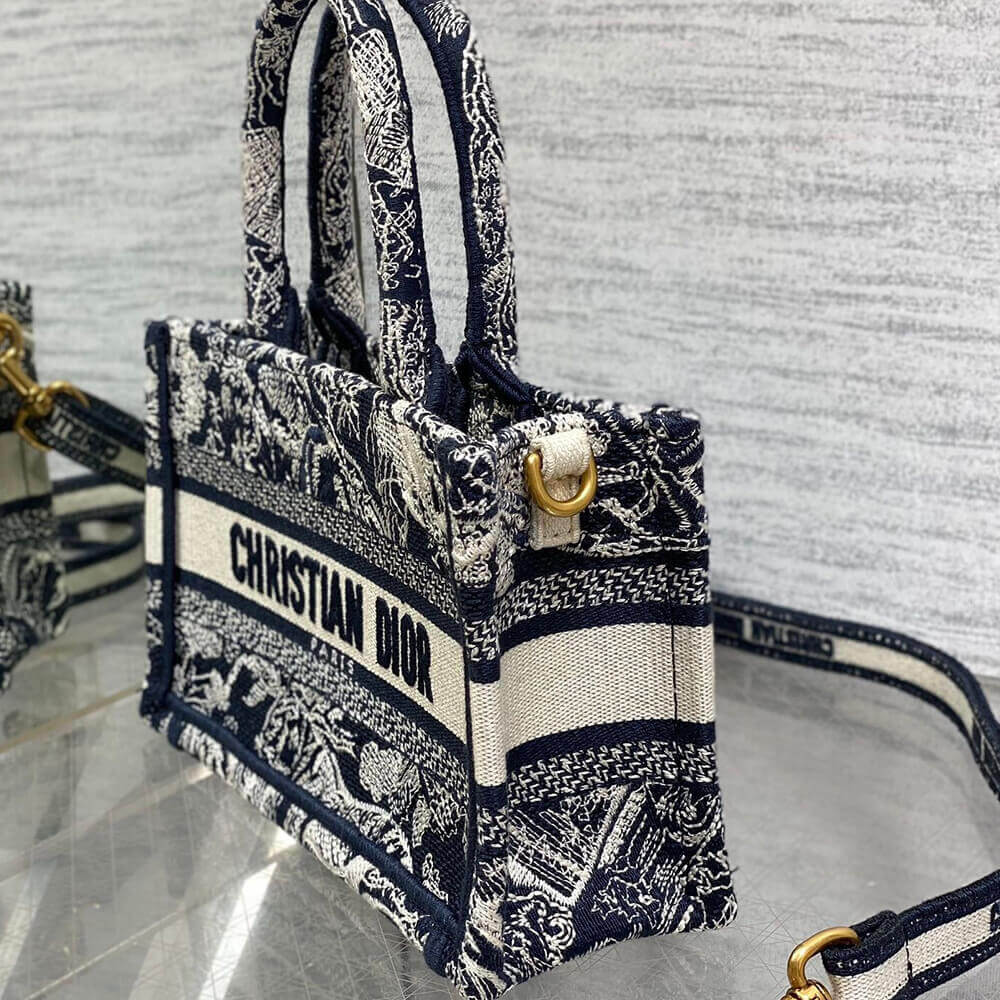 D10r Mini D10r Book Tote