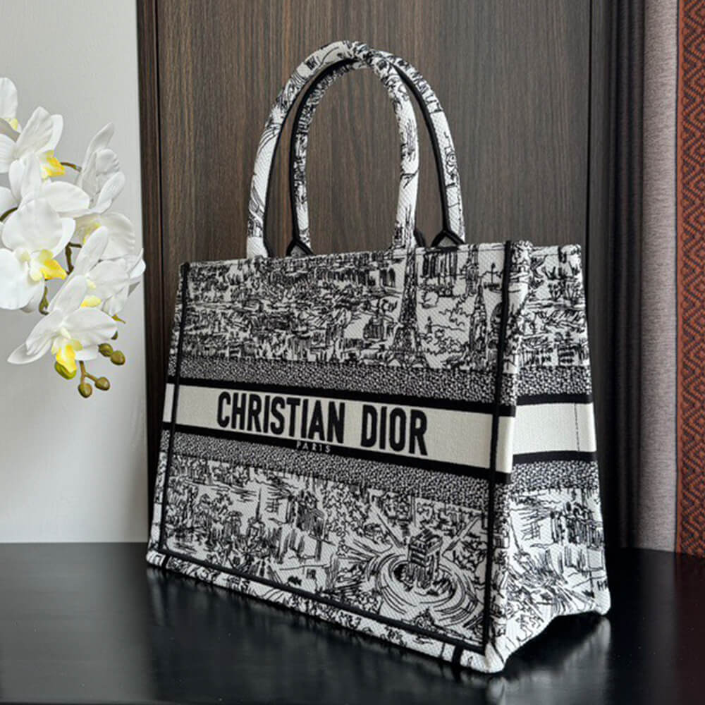 Medium D10r Book Tote