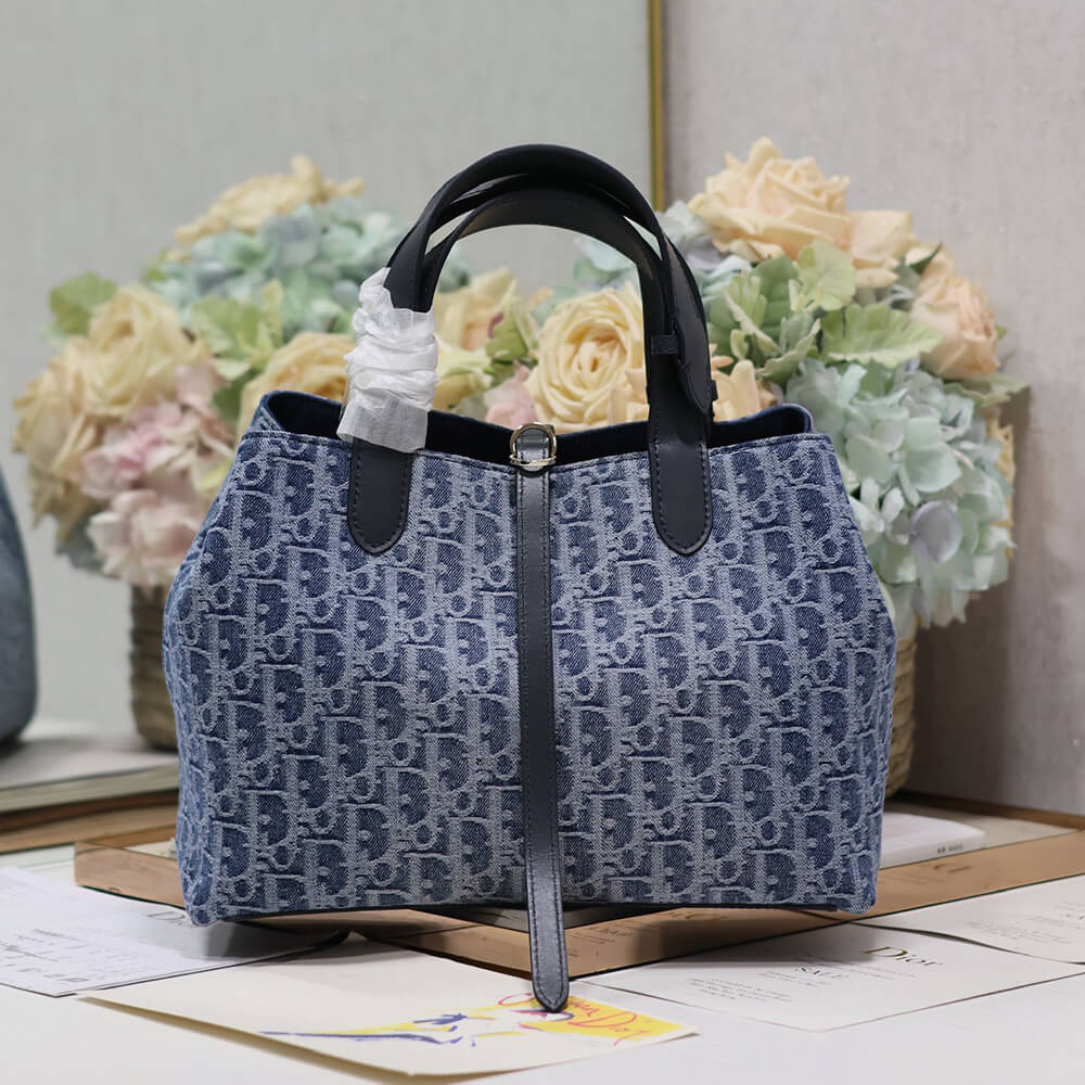 Medium D10r Toujours Bag