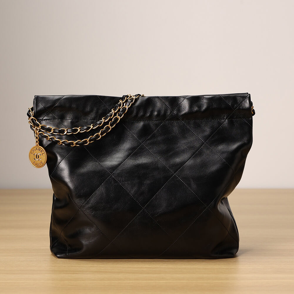Ch**el 22 SMALL HANDBAG(high-end grade)