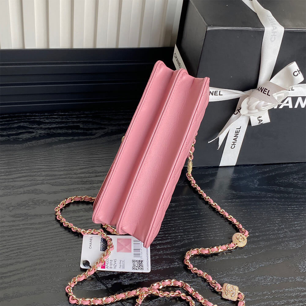 Ch**el Clutch With Chain(HIGH-END GRADE)