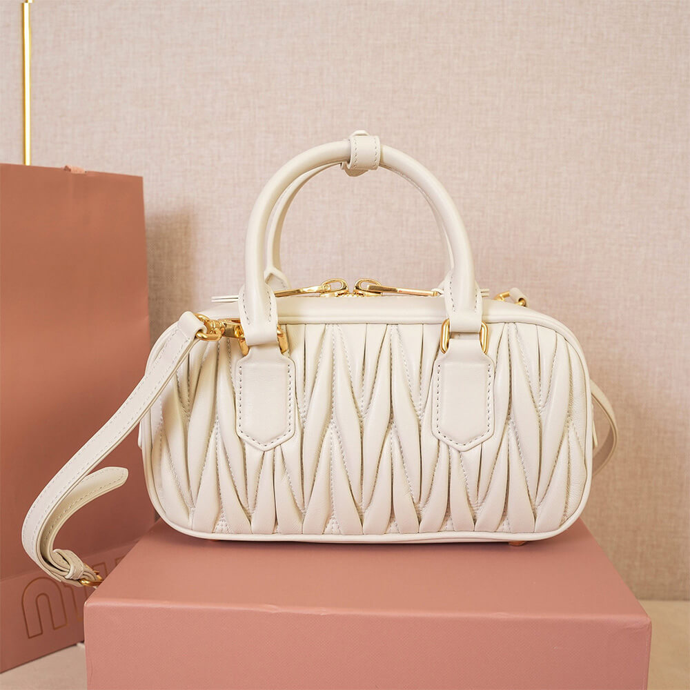M1um1u Medium Arcadie matelasse nappa Bag(HIGH-END GRADE)