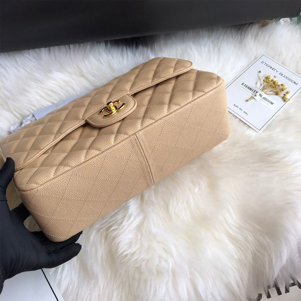 Ch**el CLASSIC JUMBO FLAP