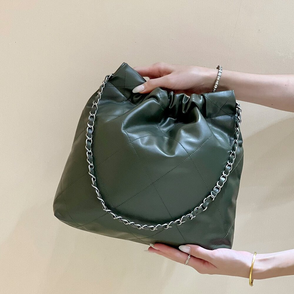 Ch**el 22 HANDBAG(Tax-Free Grade)