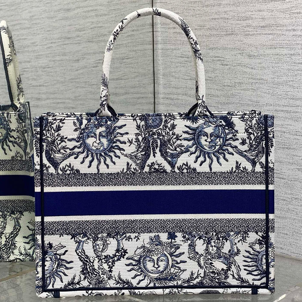 Medium D10r Book Tote