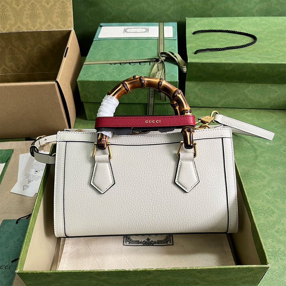 Gvc*1 DIANA SMALL SHOULDER BAG