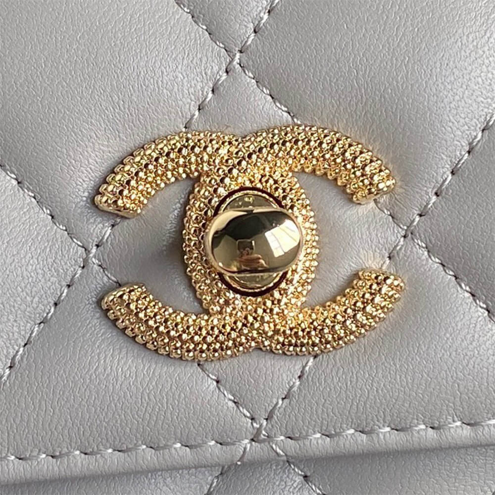 Ch**el Clutch With Chain(HIGH-END GRADE)