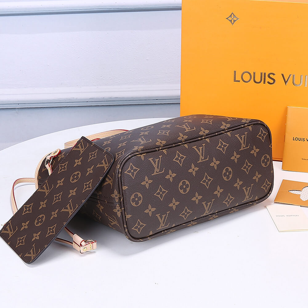 L0vis Vvtt0n NEVERFULL PM