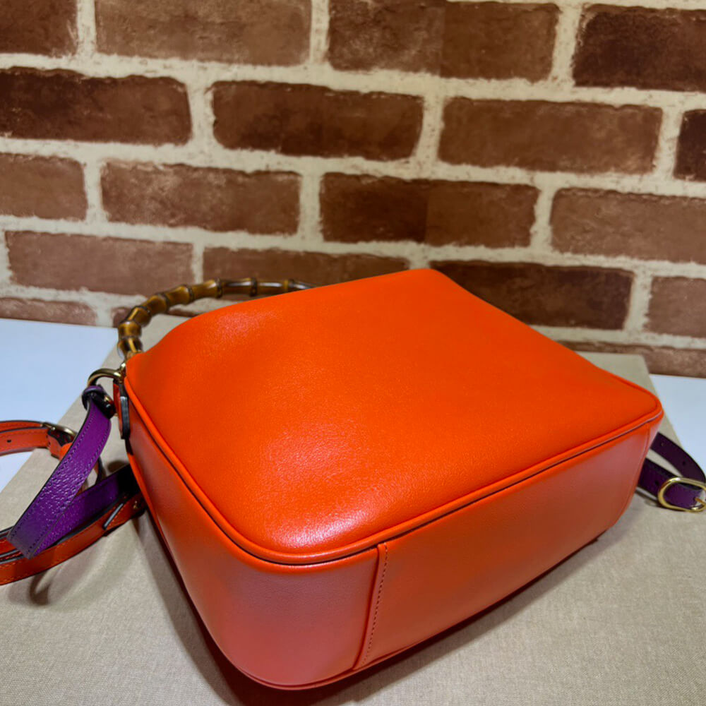 Gvc*1 DIANA MEDIUM SHOULDER BAG