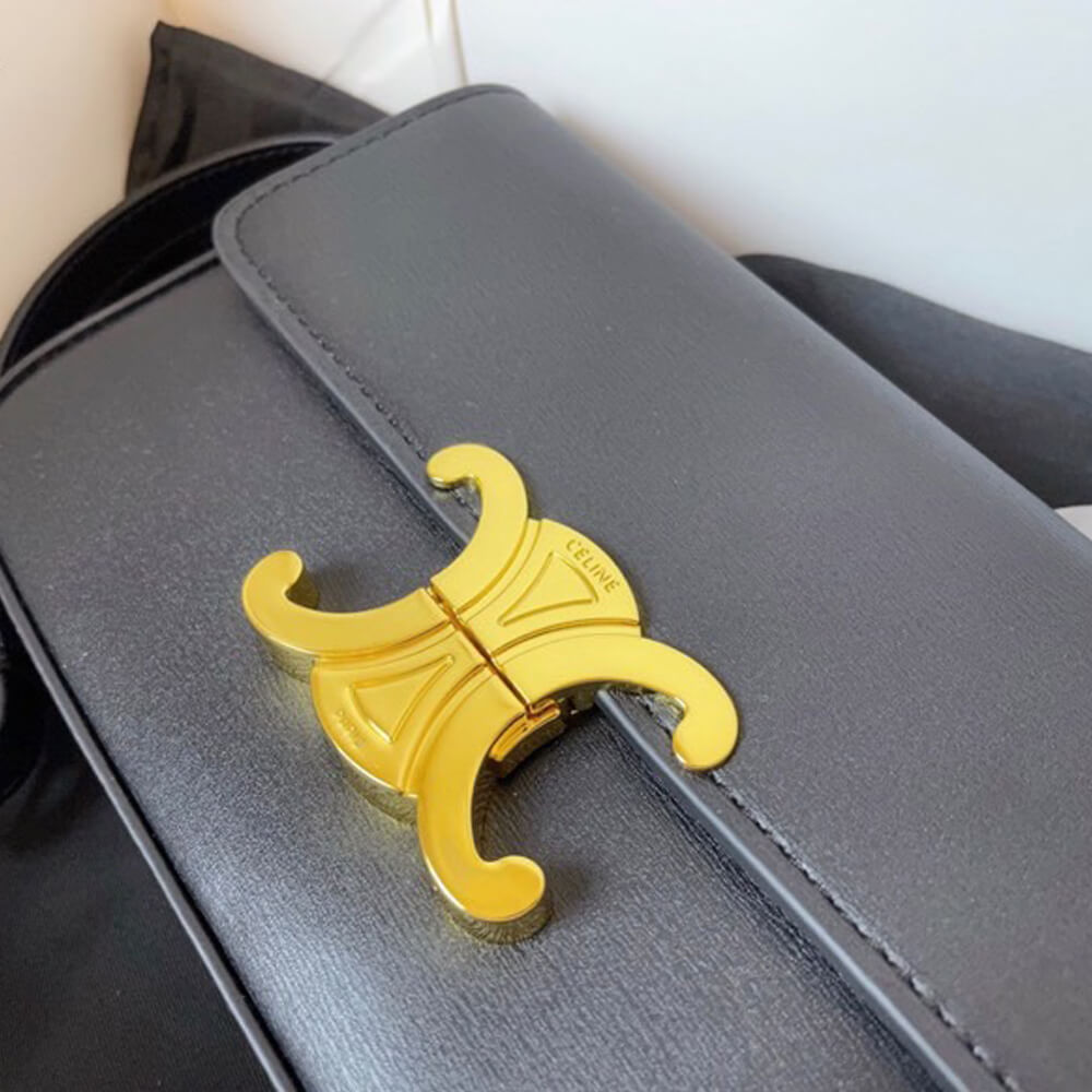 Ce1i*e TRIOMPHE SHOULDER BAG