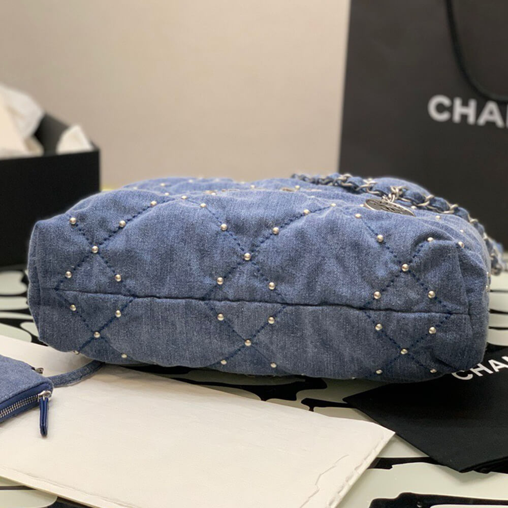 Ch**el 22 SMALL HANDBAG