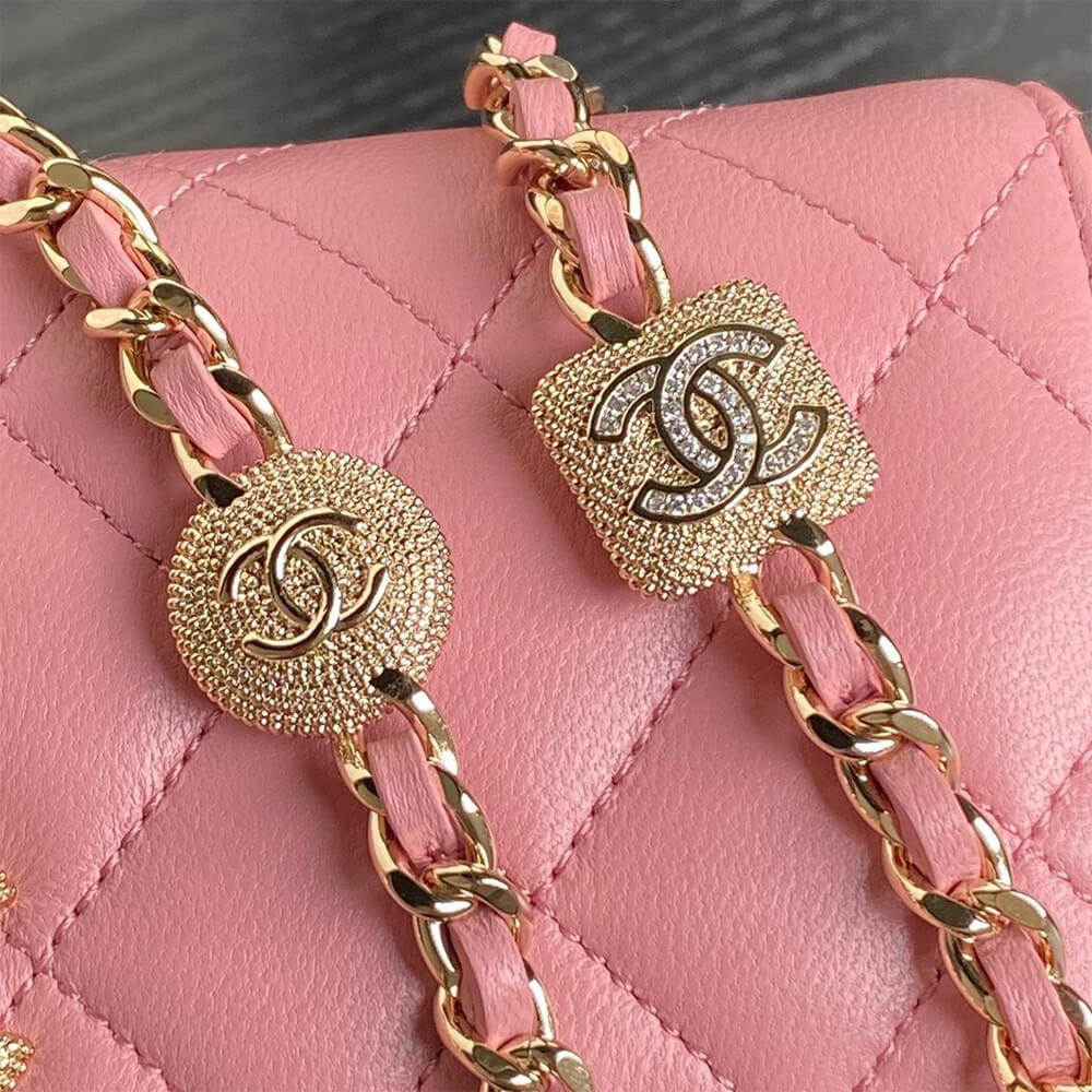 Ch**el Clutch With Chain(HIGH-END GRADE)