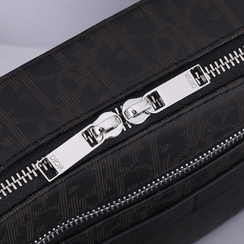 D10r SAFARI MESSENGER BAG