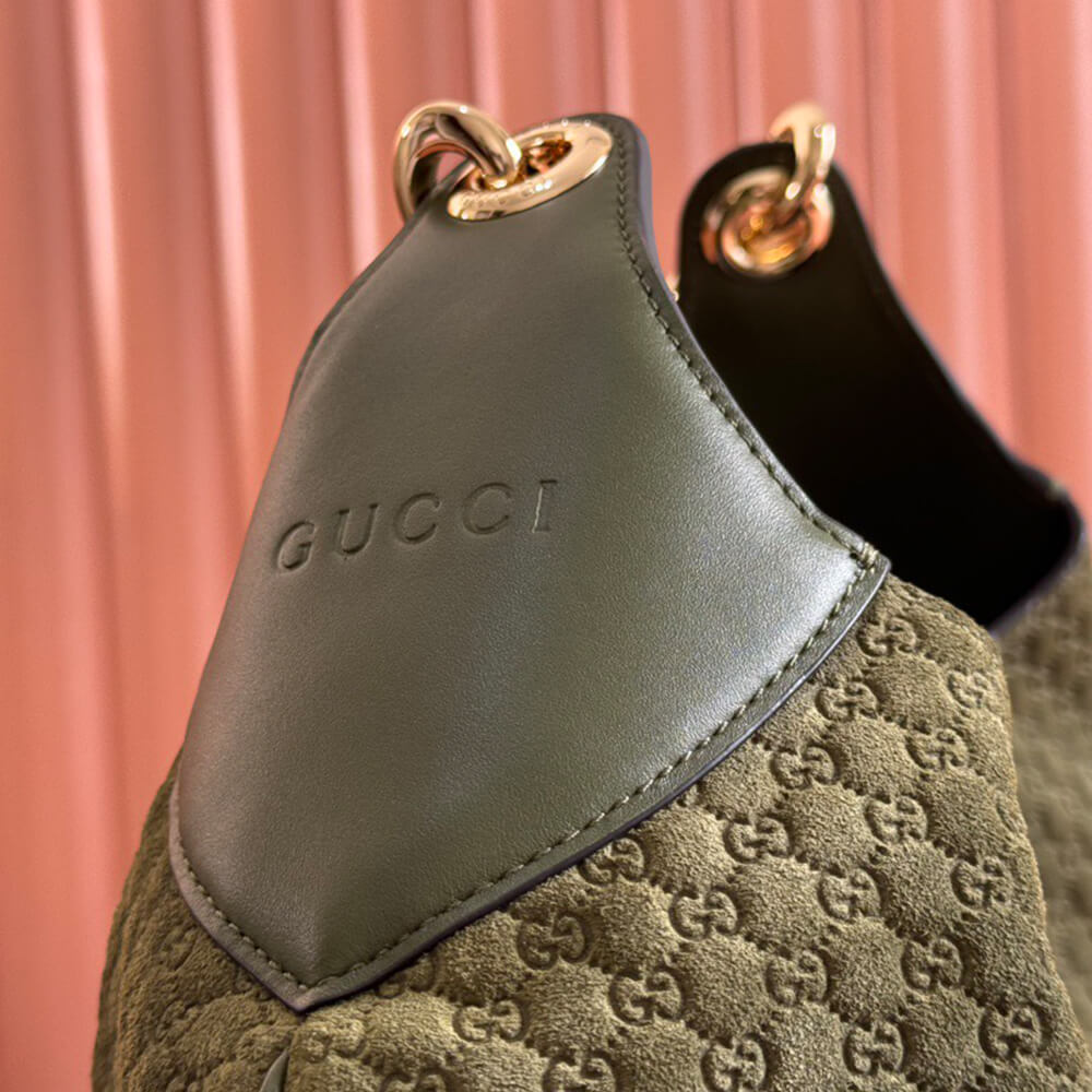 Gvc*1 B medium shoulder bag