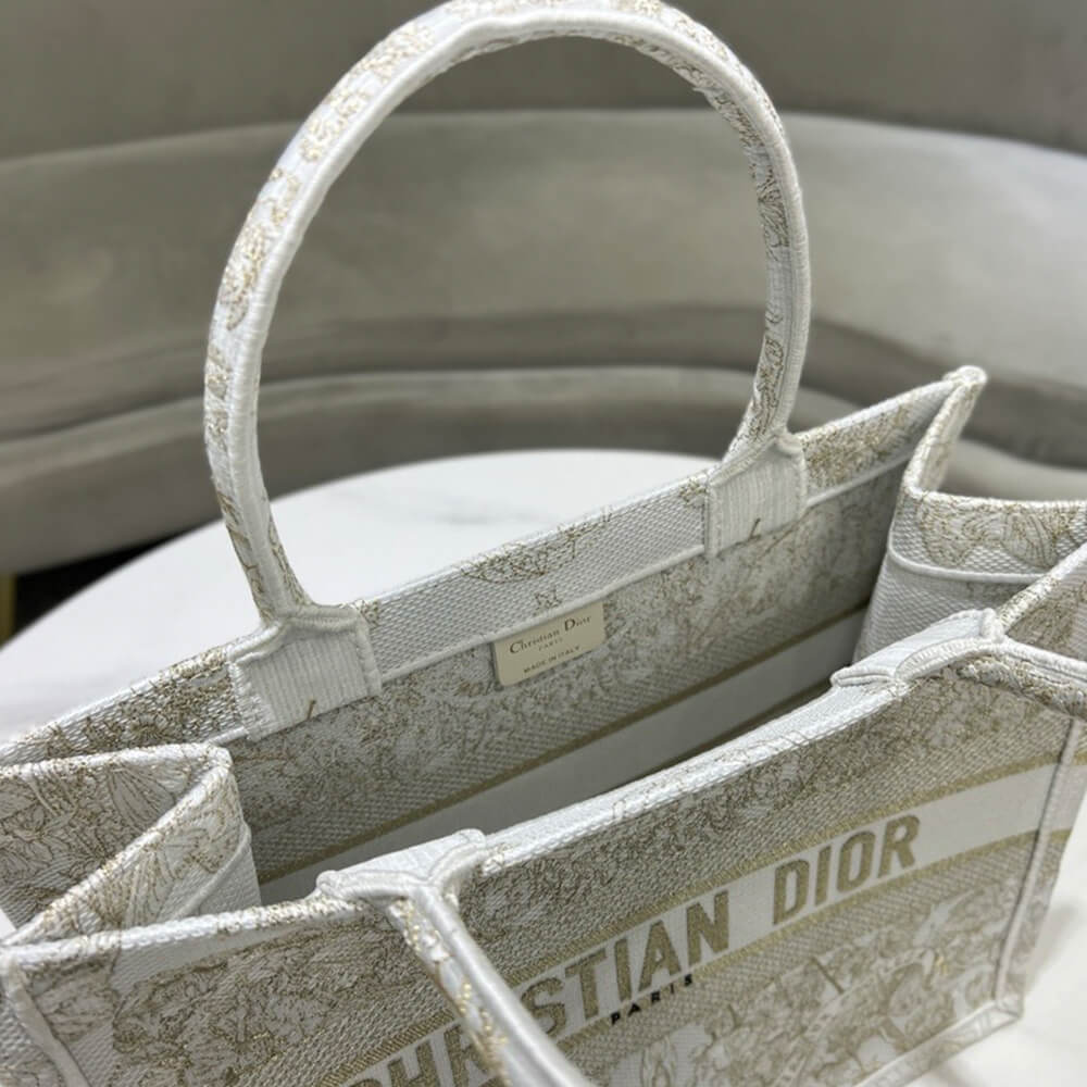 Medium D10r Book Tote