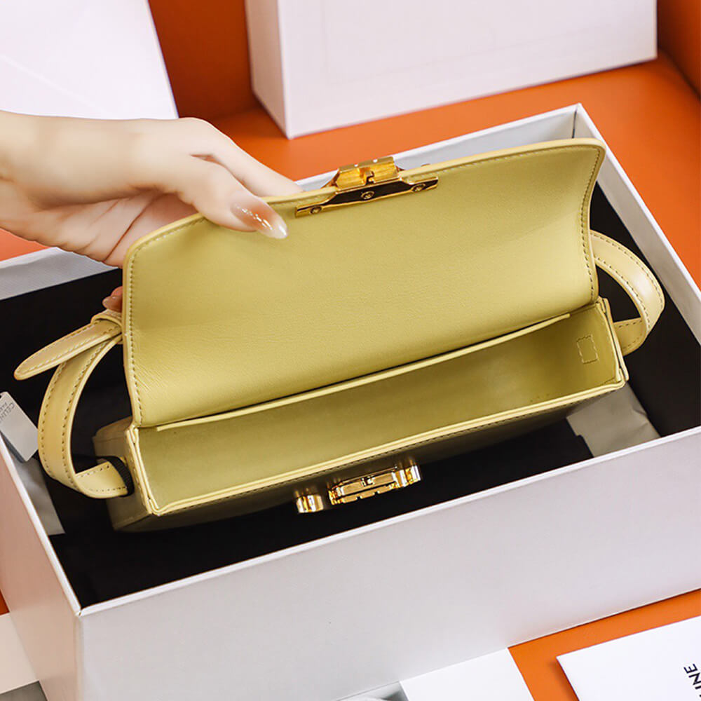 Ce1i*e TRIOMPHE SHOULDER BAG
