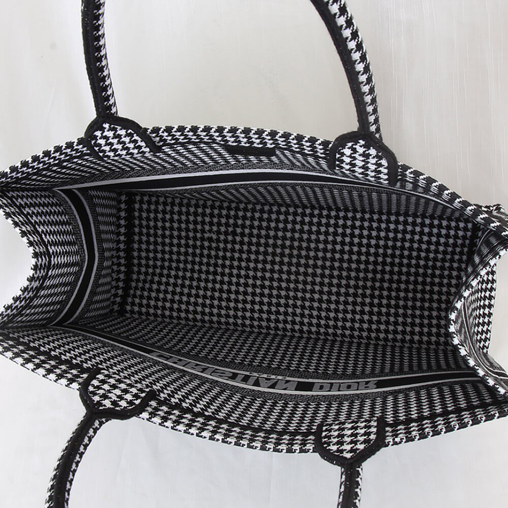 LARGE D10r BOOK TOTE