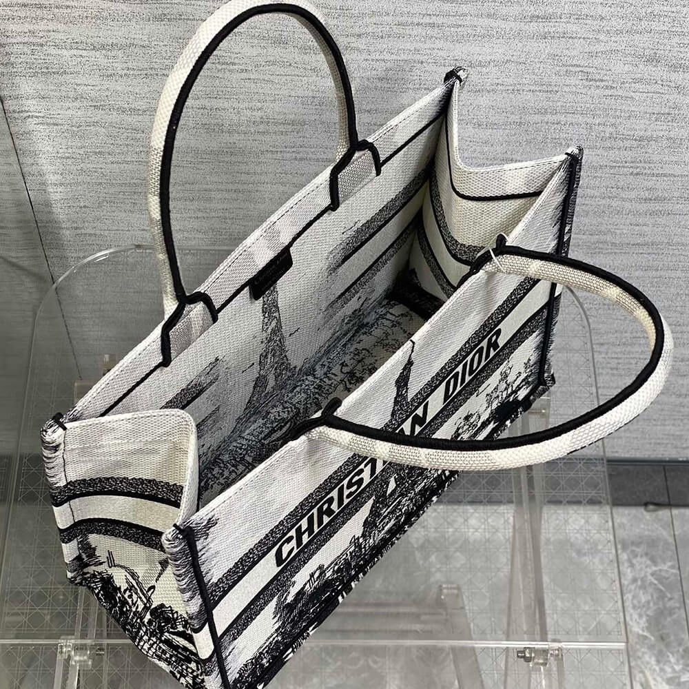 Medium D10r Book Tote
