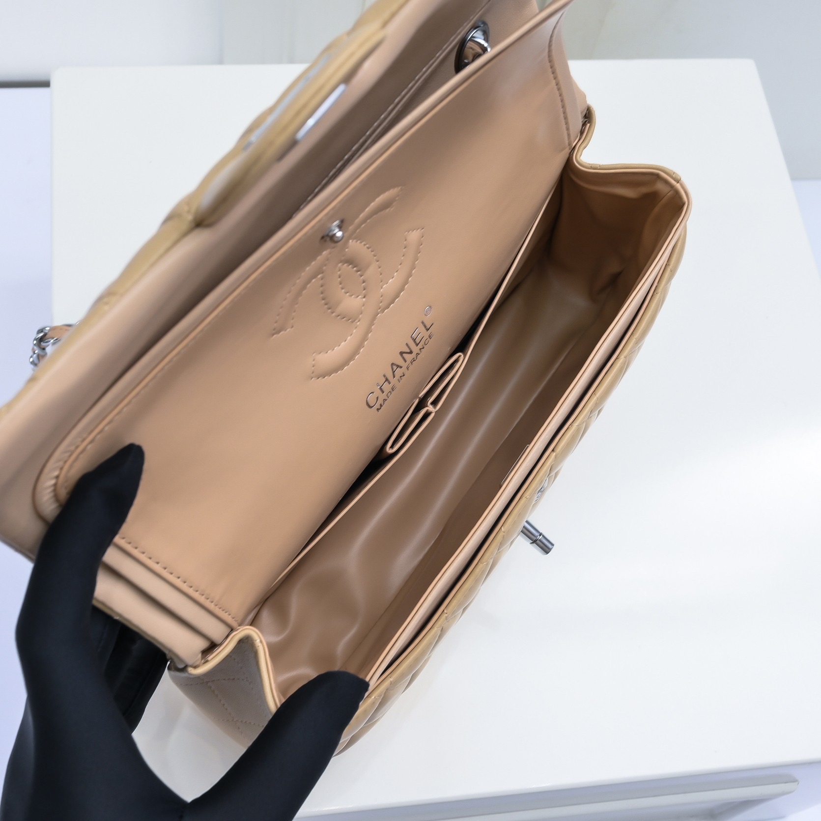 Ch**el Classic Flap Medium