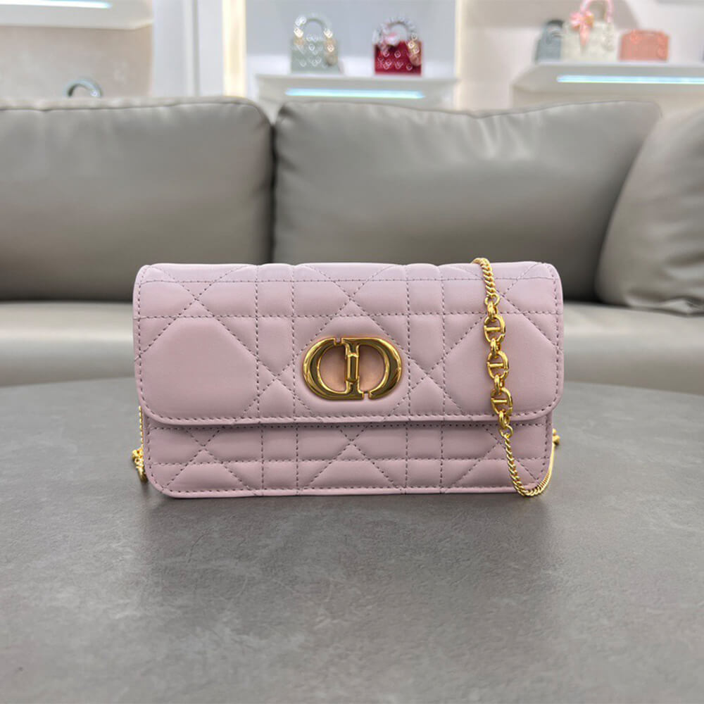 D10r Miss Caro Pouch with Chain