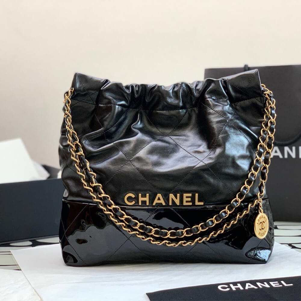 Ch**el 22 SMALL HANDBAG