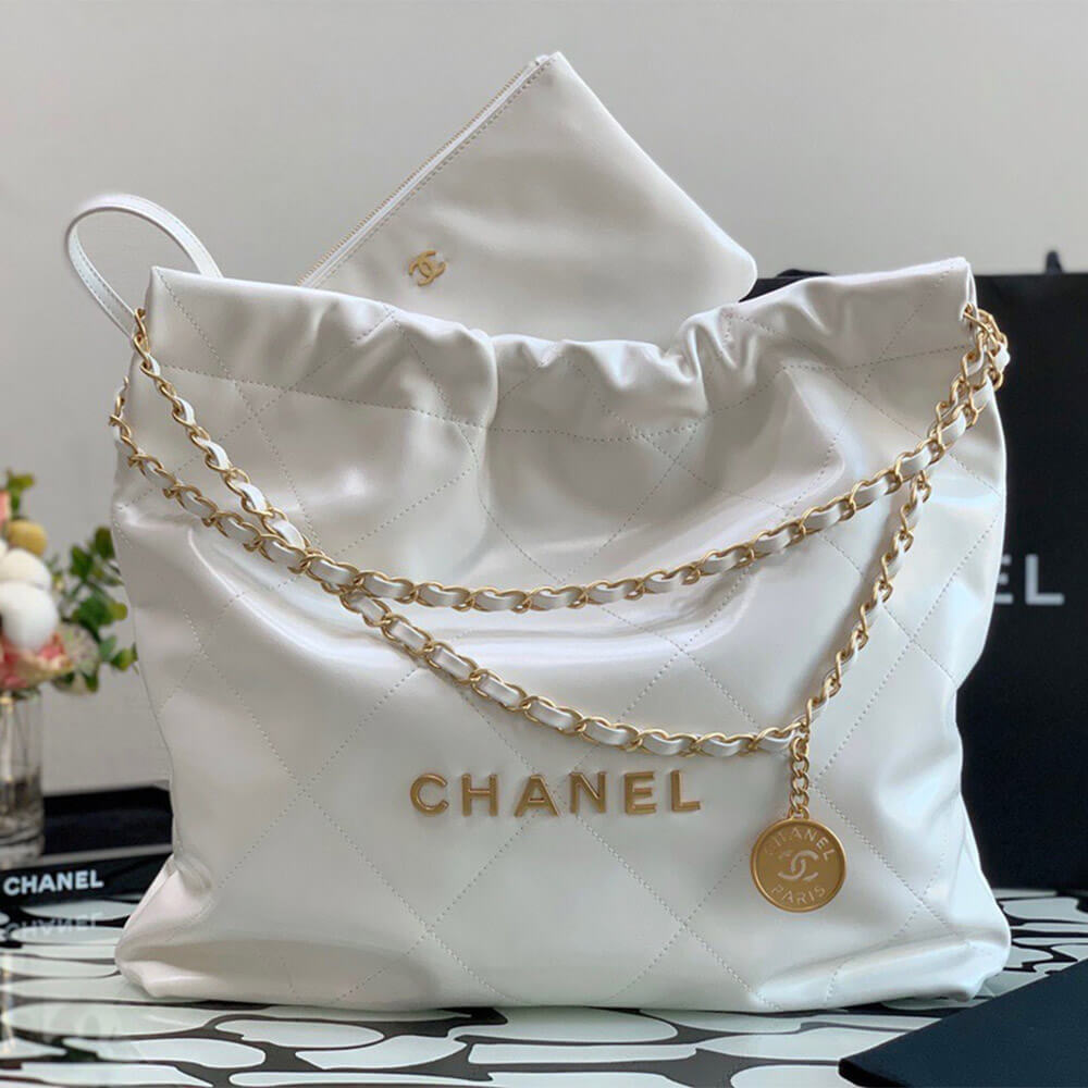 Ch**el 22 SMALL HANDBAG