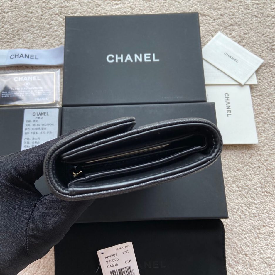 Ch**el boy long wallet