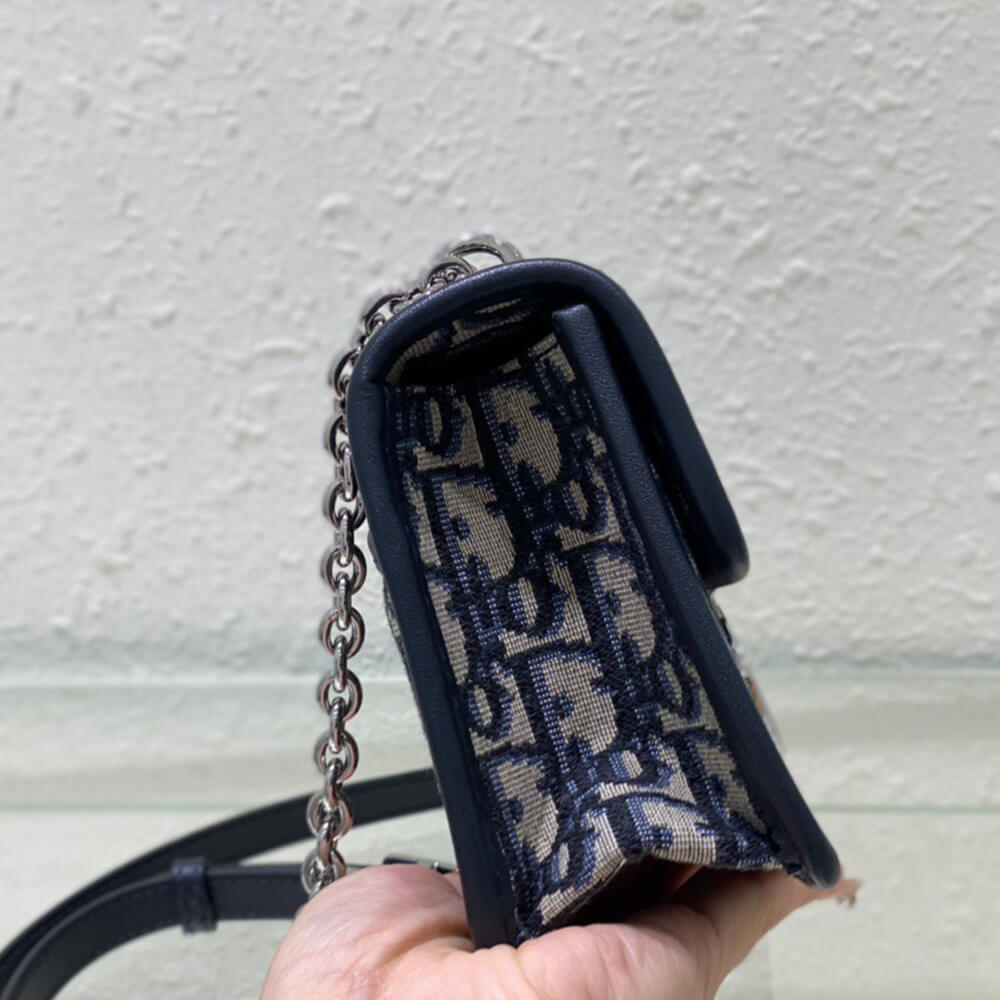 D10r 30 Montaigne East-West Bag with Chain
