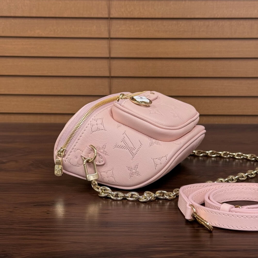 LV MINI BUMBAG GLOVES