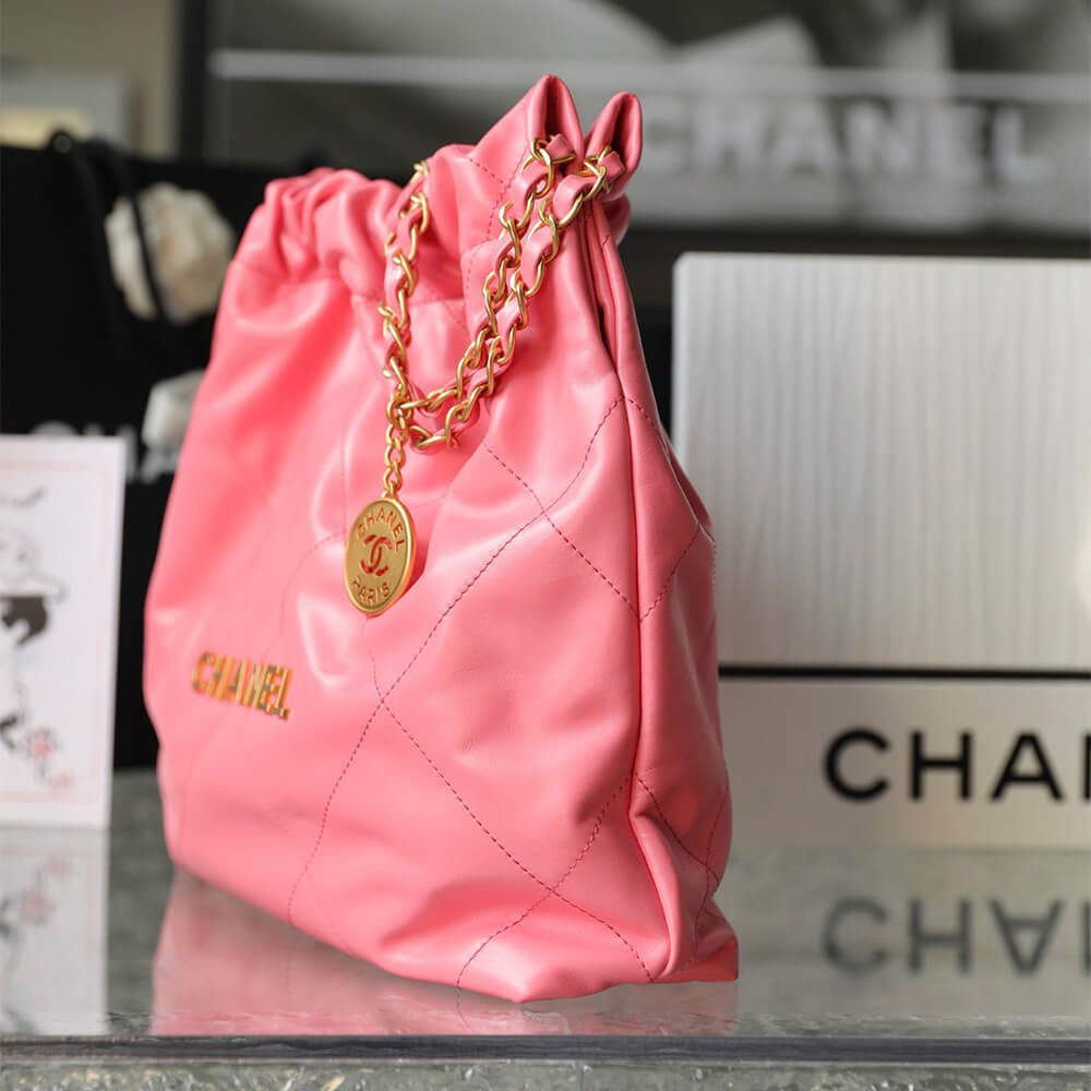 Ch**el 22 SMALL HANDBAG(high-end grade)