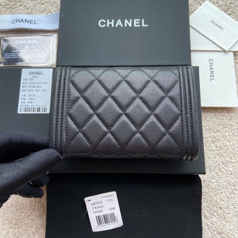 Ch**el boy long wallet
