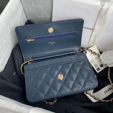 Ch**el classic chain wallet