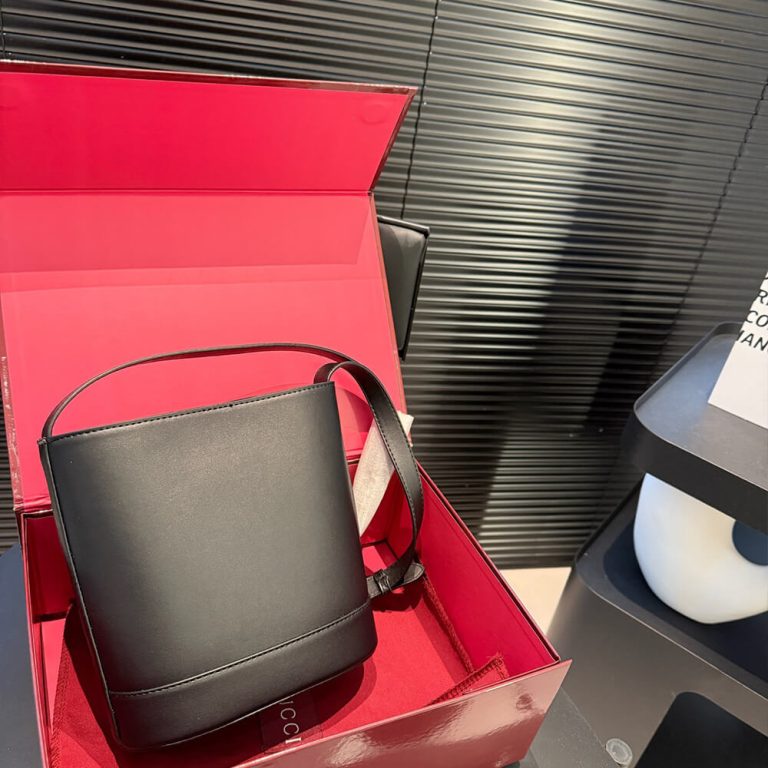 Gvc*1 73 small bucket bag
