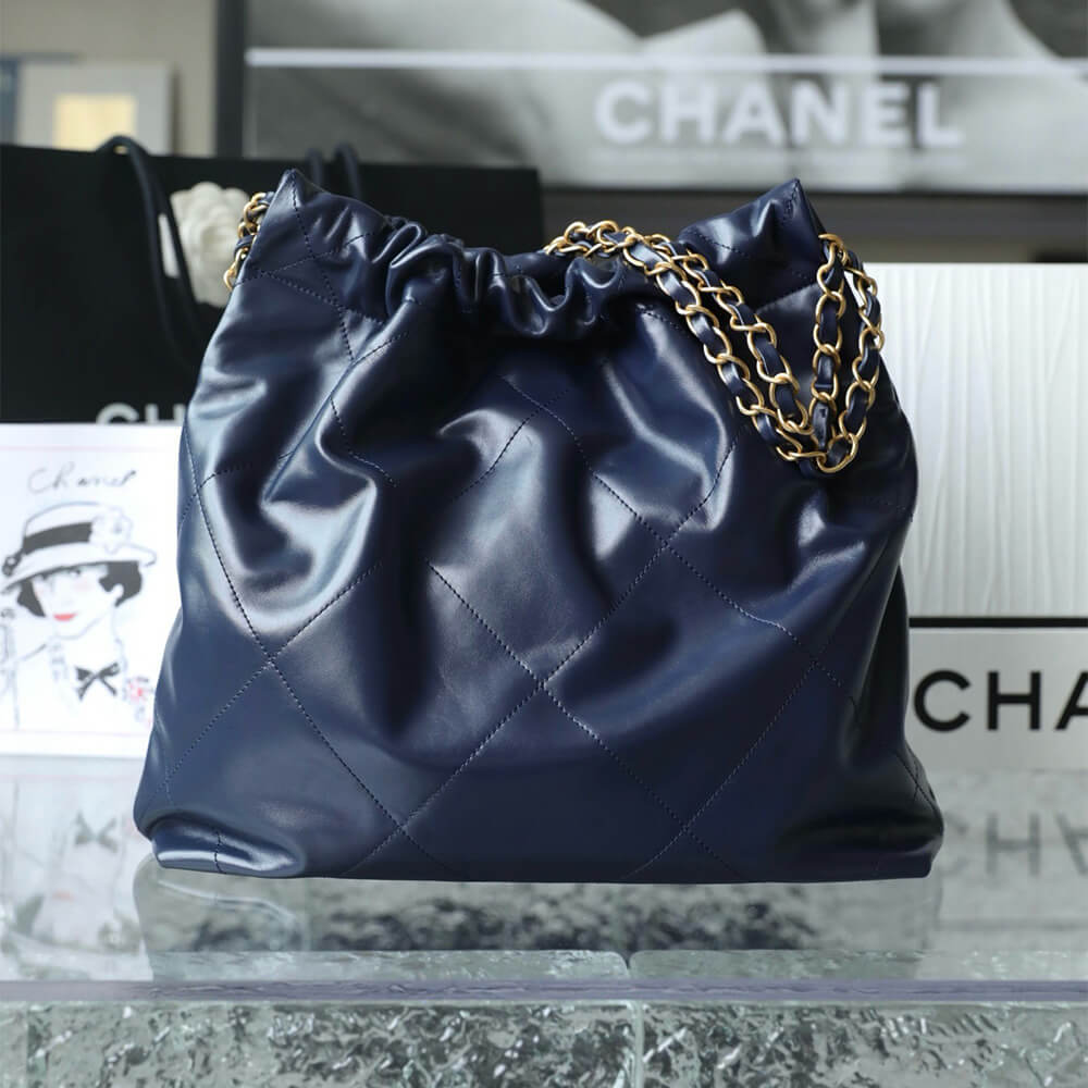 Ch**el 22 SMALL HANDBAG(high-end grade)