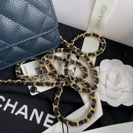 Ch**el classic chain wallet